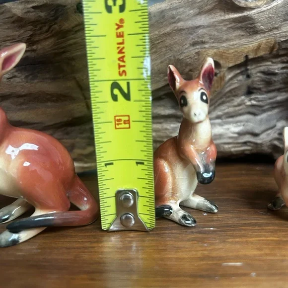 Vintage MCM bone china miniature kangaroo figurines - Picture 6 of 7